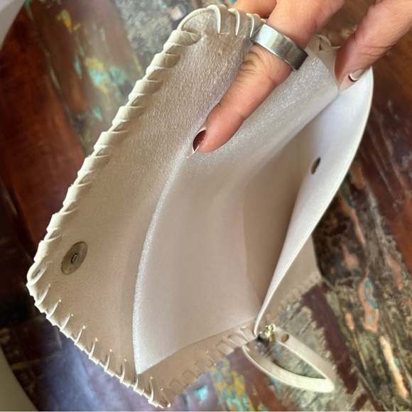 Hand Painted Bee Cream Wristlet - Picture 8 of 11